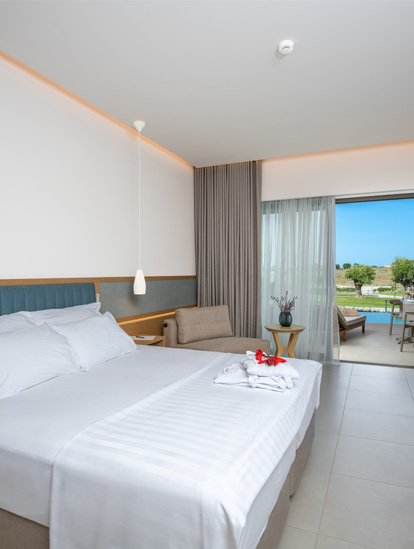 DELUXE ROOM LATERAL SEA VIEW <br />PRIVATE POOL